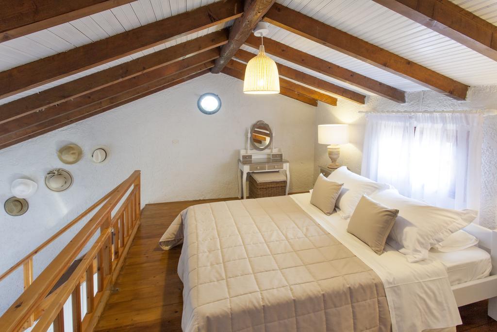 Longós Glyfada Beach Villas מראה חיצוני תמונה
