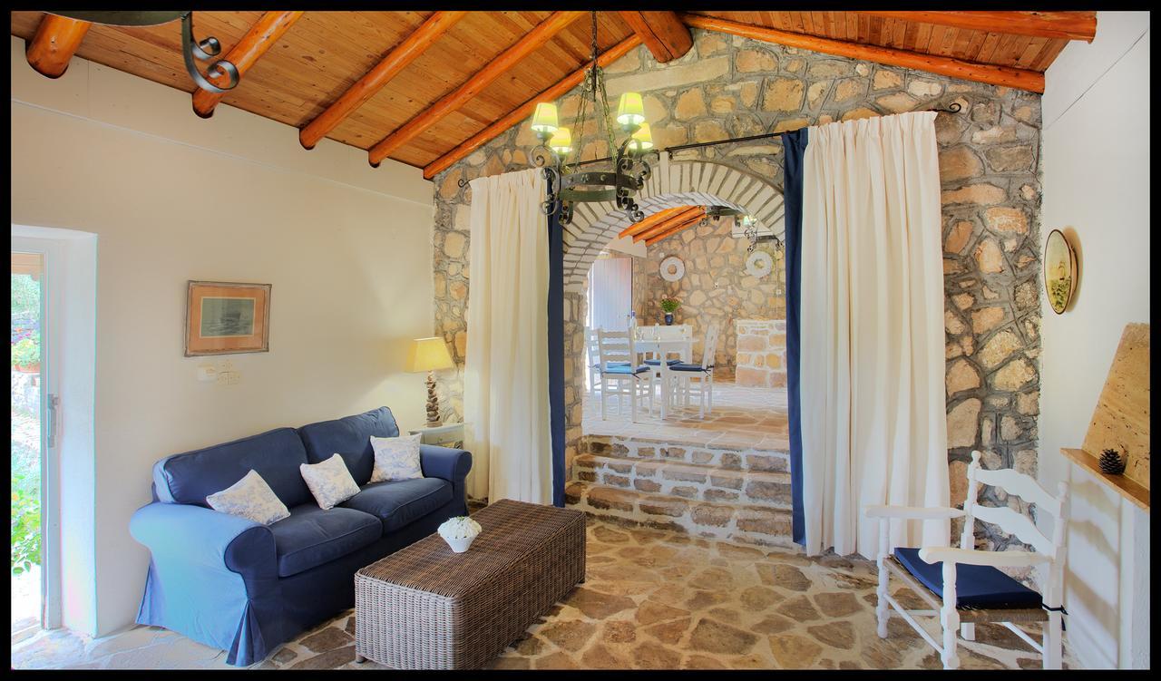 Longós Glyfada Beach Villas מראה חיצוני תמונה